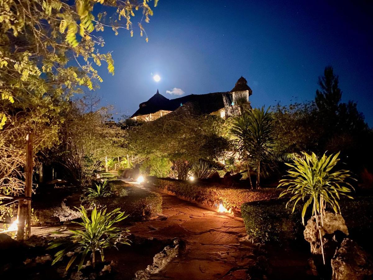 Rock And Sea Resort Ватаму Екстериор снимка